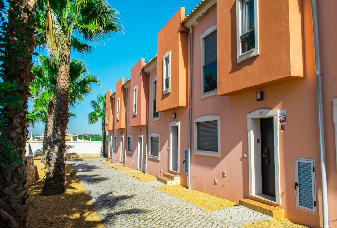 فيلا البوفيرافي Moradia Jardins Do Vale المظهر الخارجي الصورة